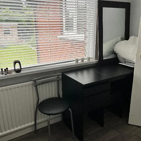 Macs Belfast Single Bedroom Exterior photo